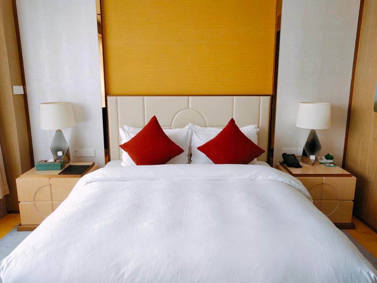 Howard Johnson Riverview Hotel Canton Esterno foto