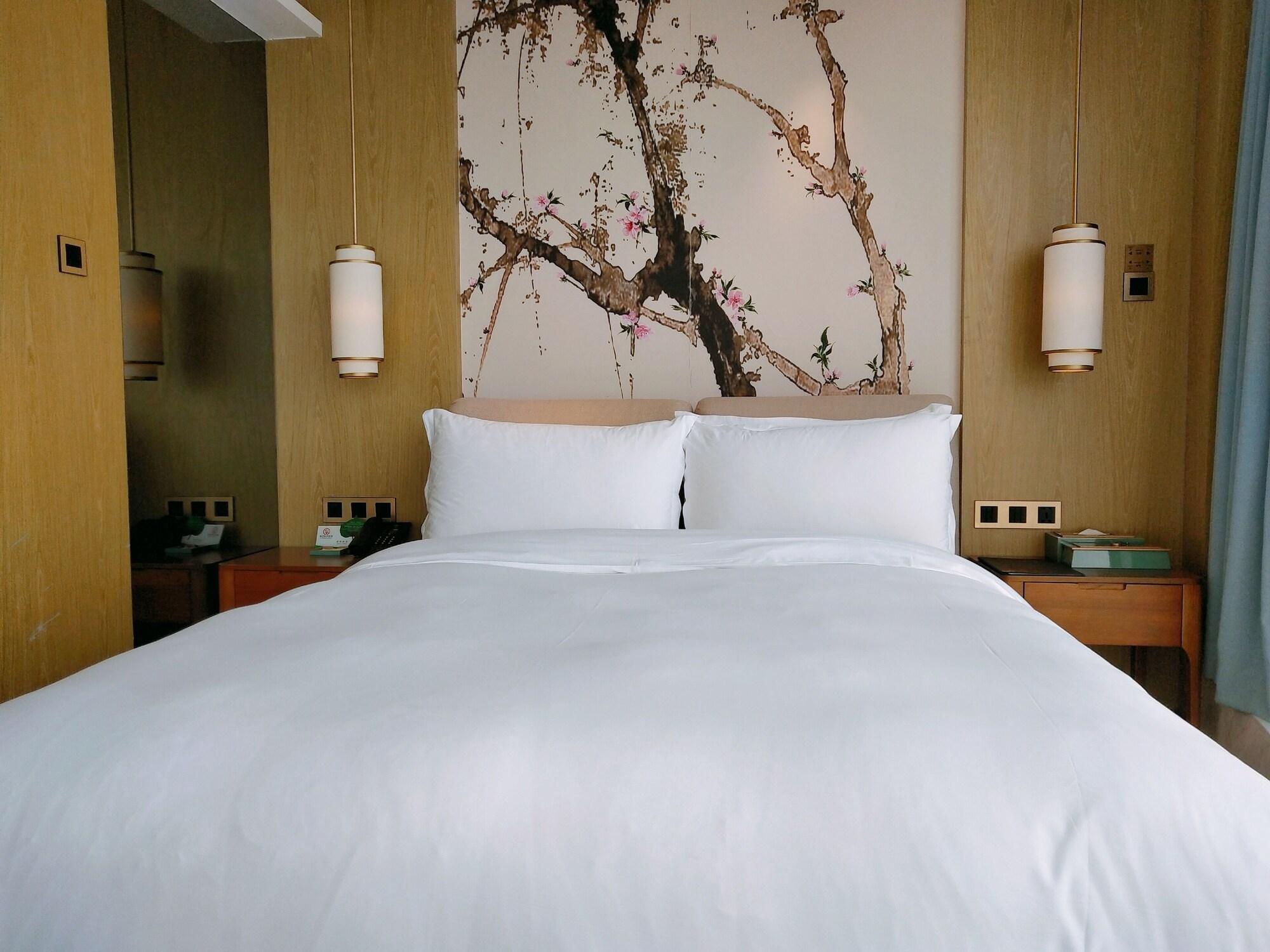 Howard Johnson Riverview Hotel Canton Esterno foto