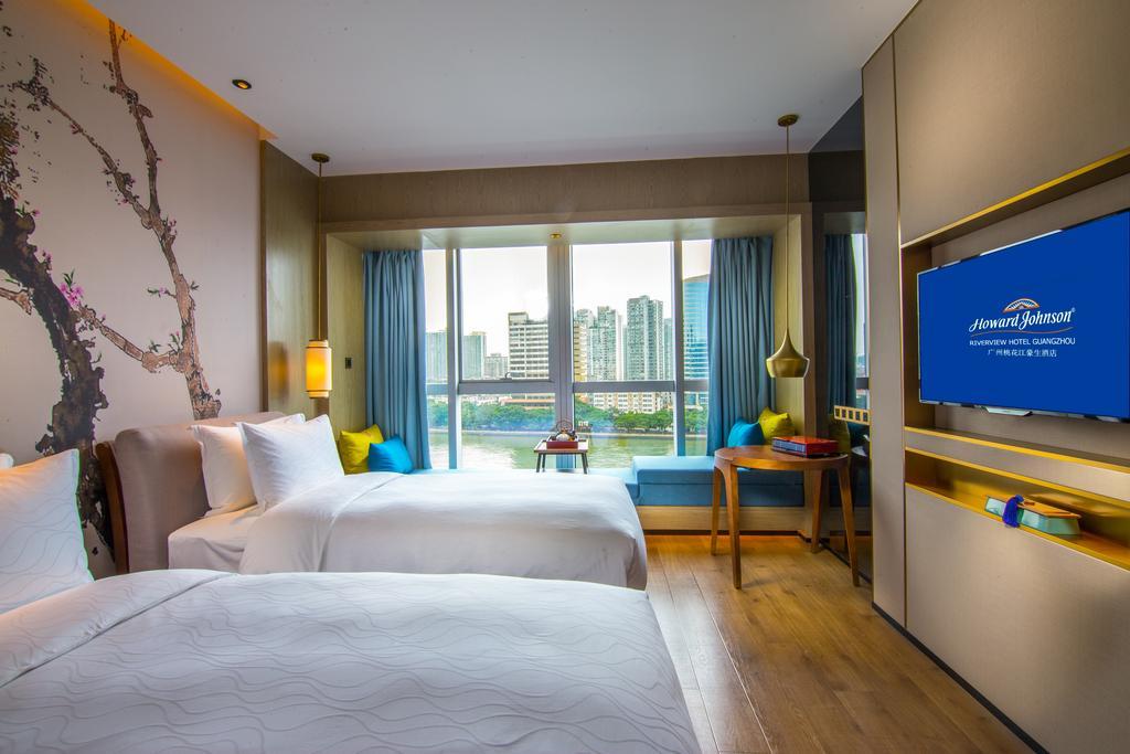 Howard Johnson Riverview Hotel Canton Esterno foto