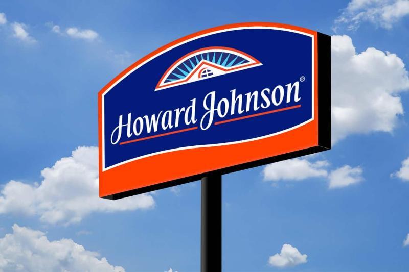 Howard Johnson Riverview Hotel Canton Esterno foto